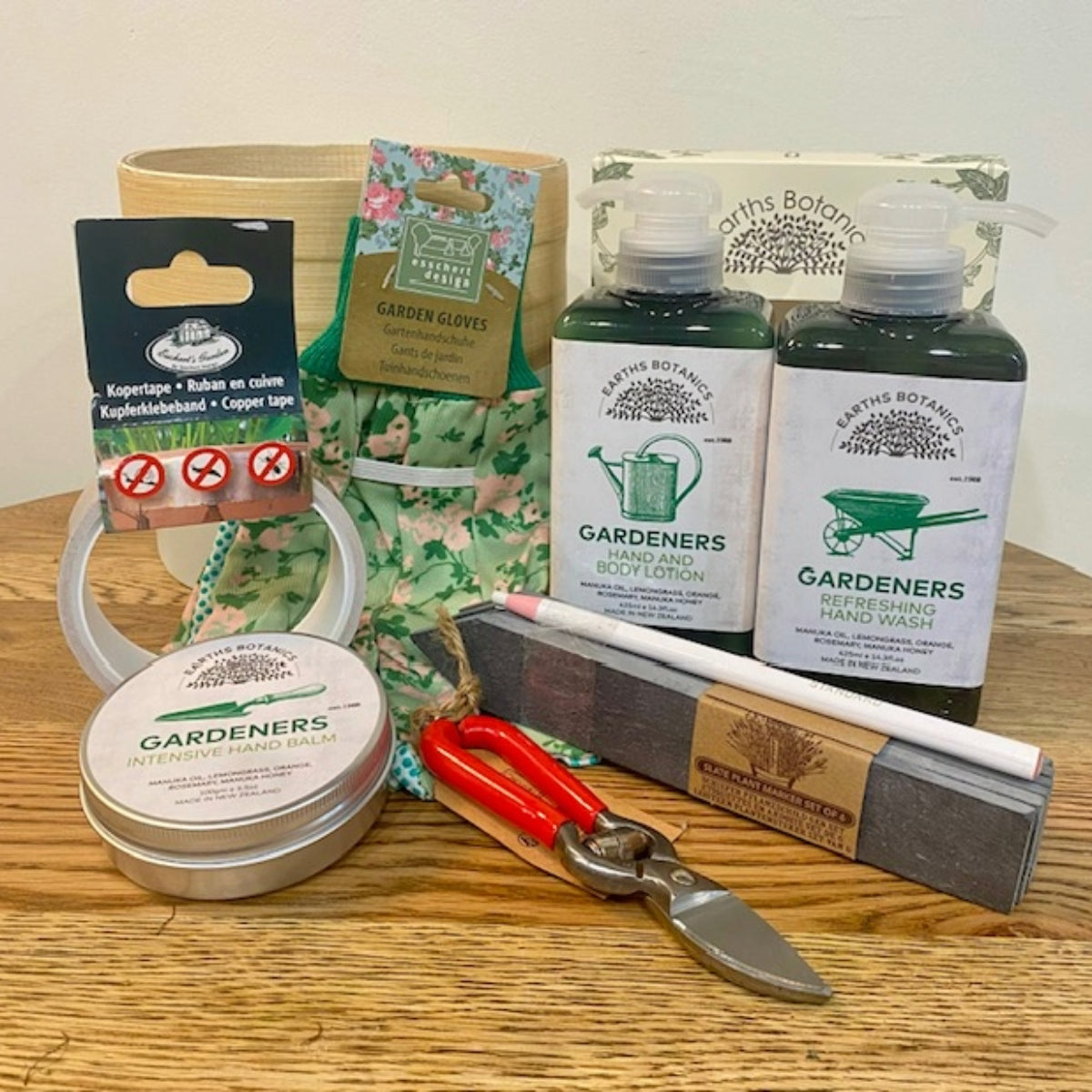 The Gardeners' Pamper Hamper